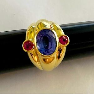 18K Gold Sarosi Ring Size 8